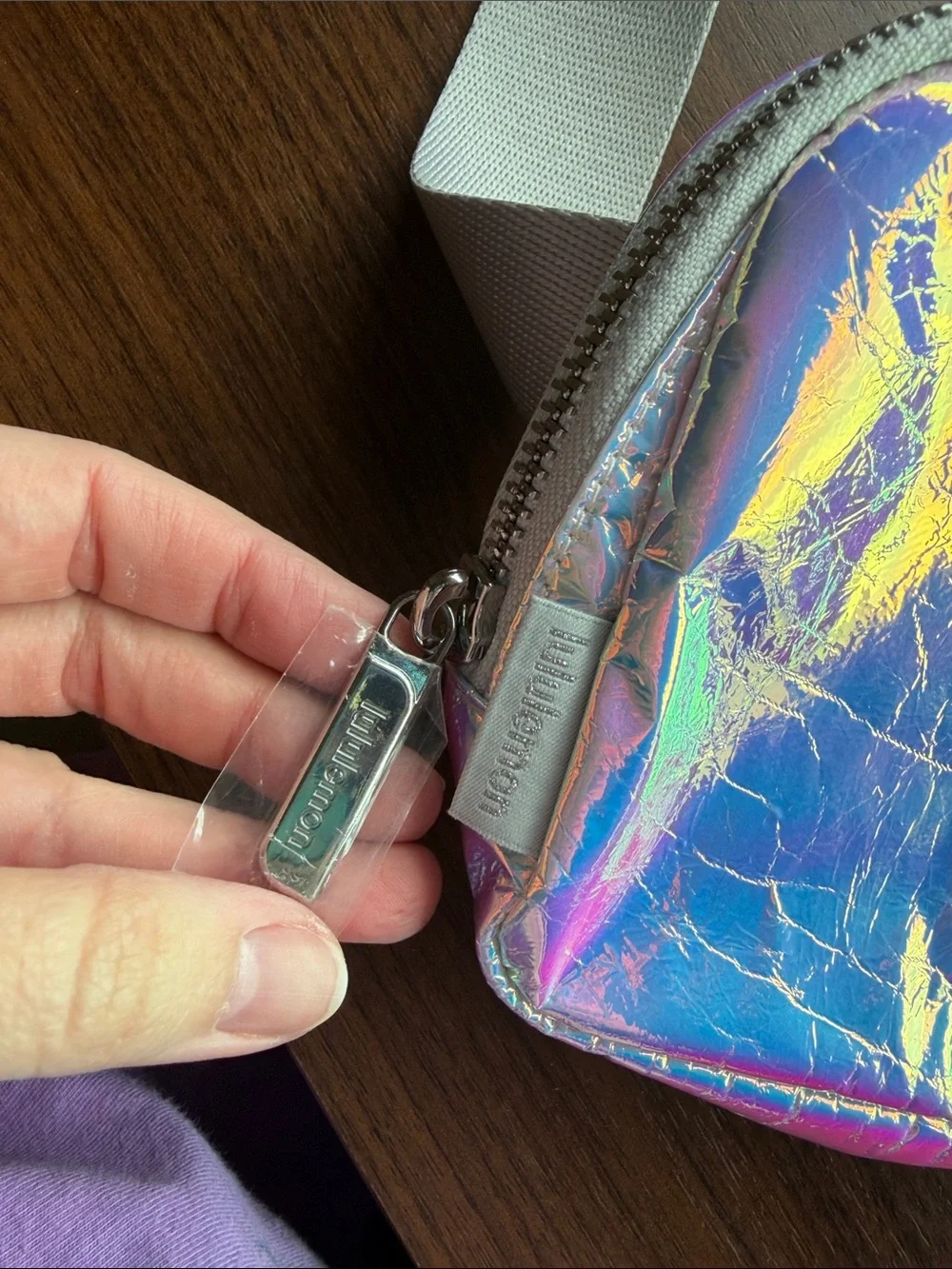 Lululemon everywhere belt bag (iridescent) - Picture 3 of 11